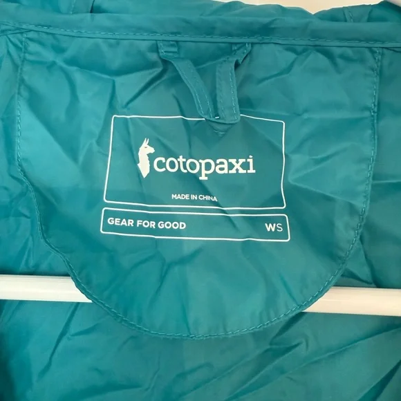 Cotopaxi Teca 1/2 zip windbreaker Women’s Small - Teal, Pink, Purple